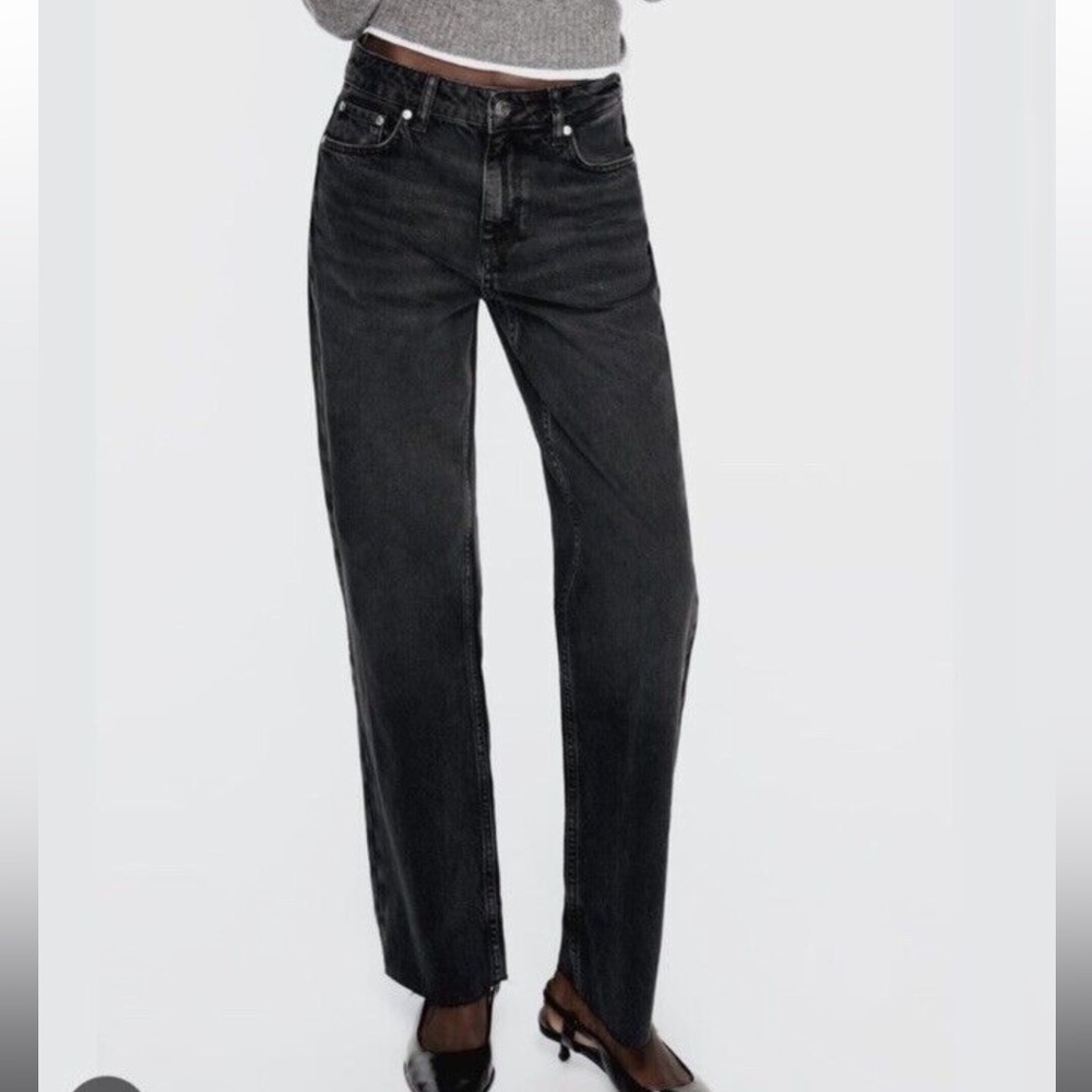 NWT ZARA THE MID RISE STRAIGHT JEAN SIZE US 2 IN WASHED BLACK